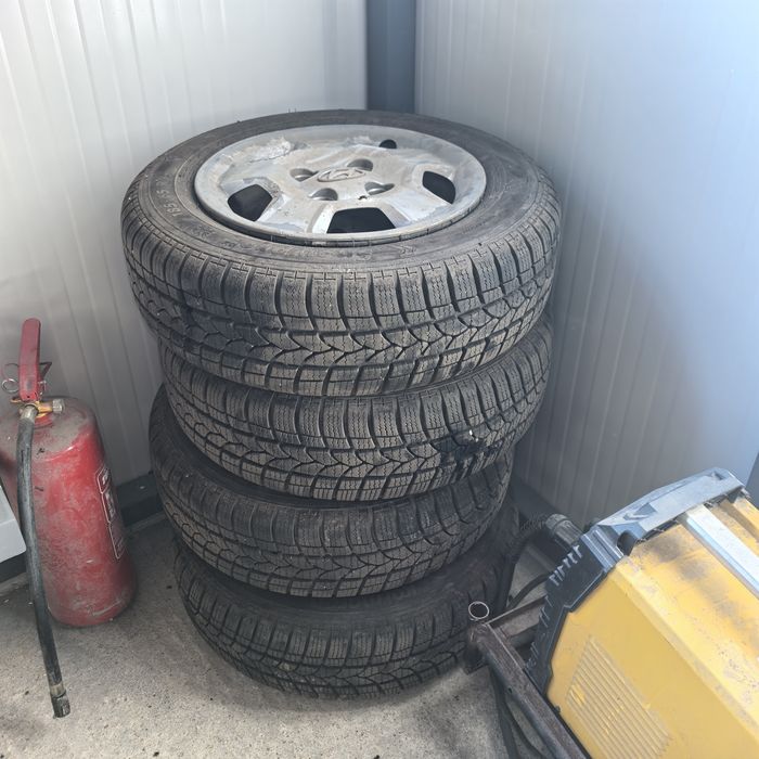 Зимни Гуми Kormoran  185/65/ R14 с Железни джанти 4*114,3