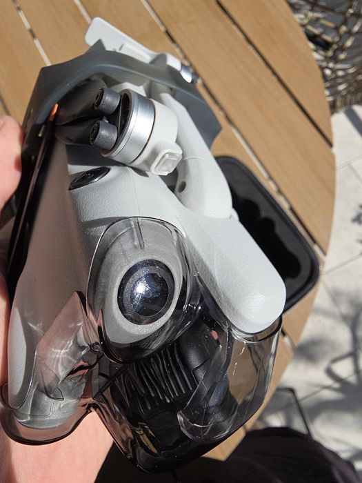 Drona dji mini 4 pro 15 min folosita, ca noua