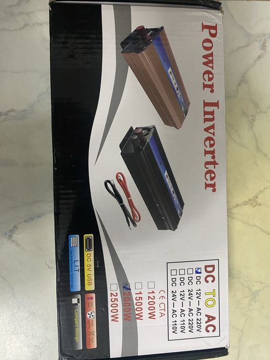 Power invertor 12V la 220V '2000W