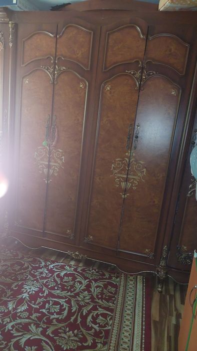 Mebel sotiladi.Spalniy