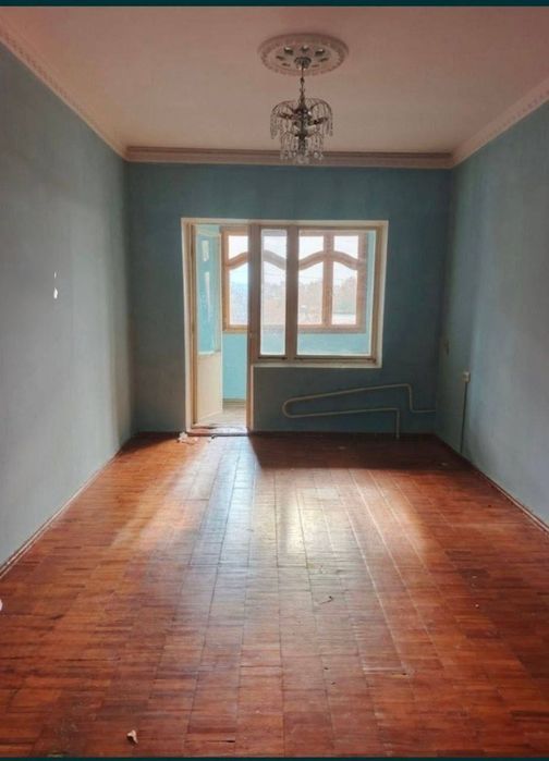 Продается 3/5/5 на массиве Ахмад Югнакий , без ремонта 
Общ пл78 м2
64