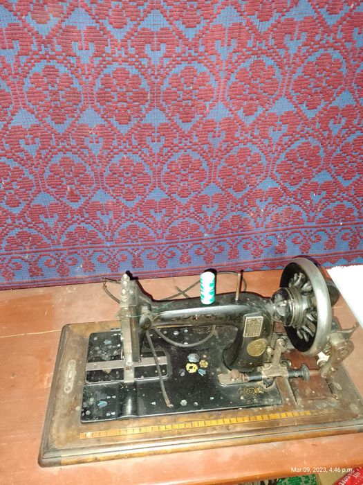 Mașină de cusut BIESOLT