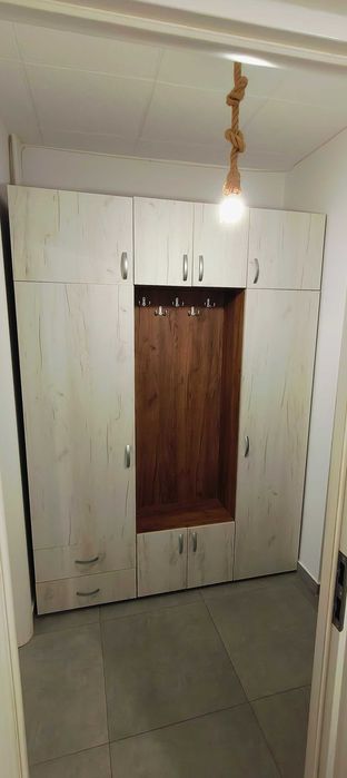 Inchiriez garsoniera zona Astra - Traian 48