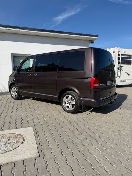 VOLKSWAGEN Multivan 2011 — imagine 3
