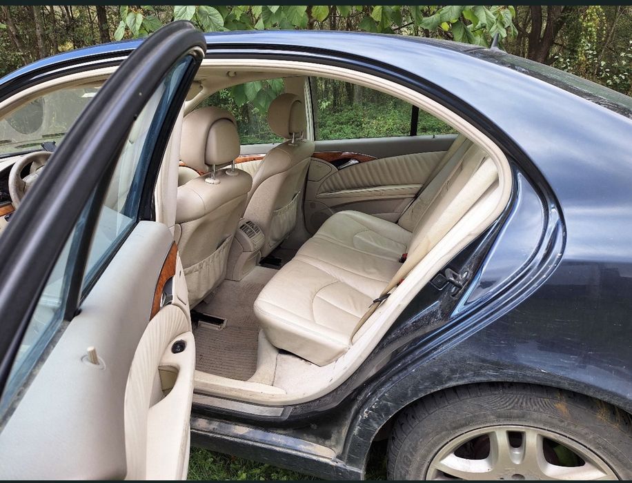 Mercedes e class w211