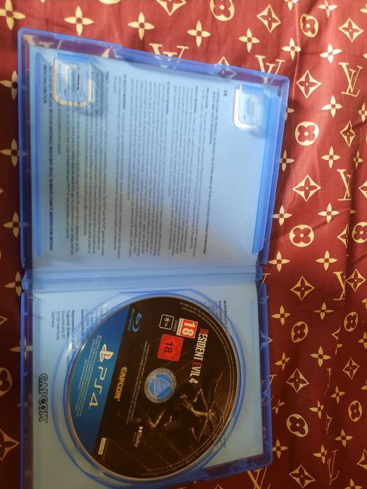 Продам Resident Evil 4 (remake)
