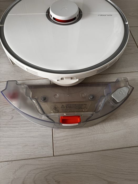 Робот-пылесос Roborock S5MAX в отличном состоянии