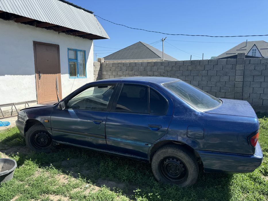 Машина ниссан примера