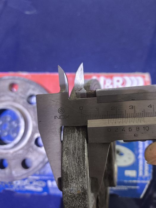 Тунинг фланци H&R 2x15 мм 2055571B за моделите от Wv grup