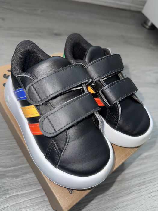 Adidas bubble confy , Grand court , 23