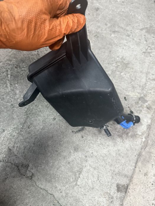 Казанче антифриз БМВ Е60 Е61 бензин