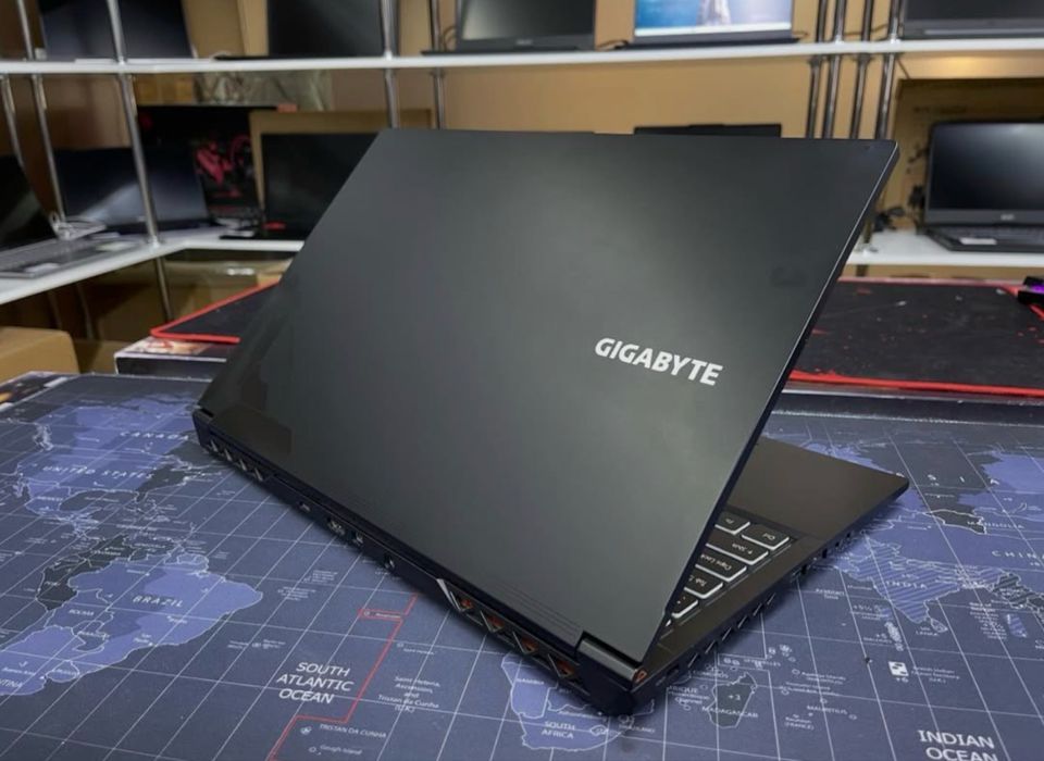 Игровой Gigabyte G5 i7-13620H/RTX4060/16GBDDR5/SSD1TB