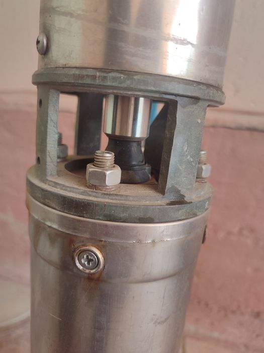 Глубиный насос 2.2 КВ 10 куб