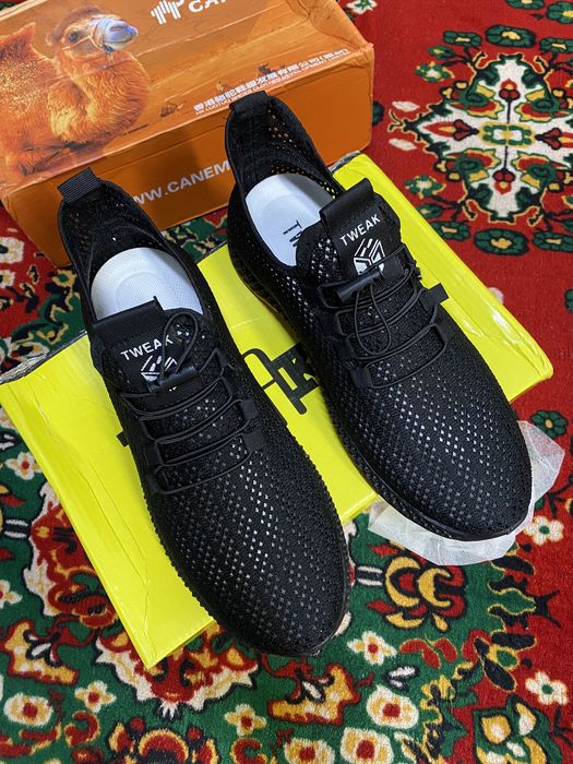 Кроссовки летние разм 40, 43.