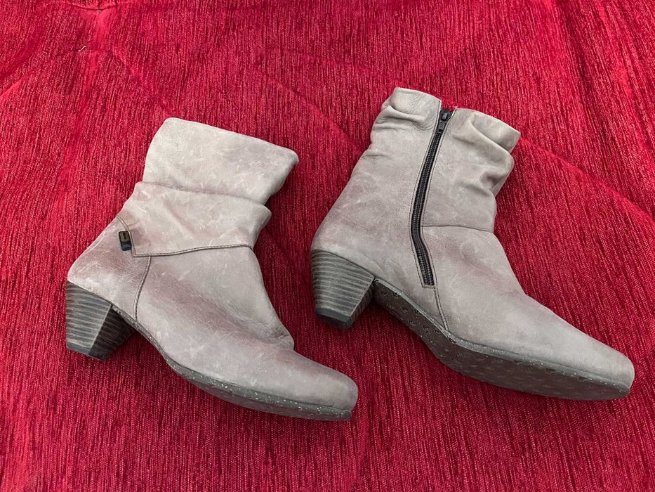 Stork Steps Taupe/Grey Leather Slouch Ankle Boots - Size 39