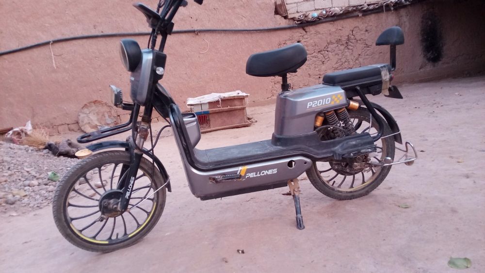 Skuter sotiladi sotiladi