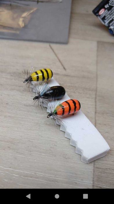 Мухи за кефал и пъстърва