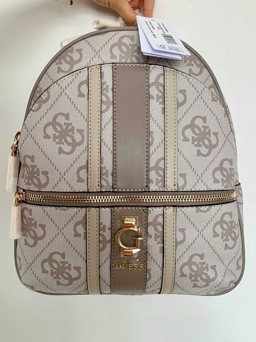 Чисто нова оригинална чанта раница на Guess в бежаво