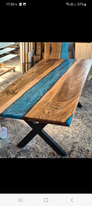 Плотове за трапезна маса от дърво и епоксидна смола