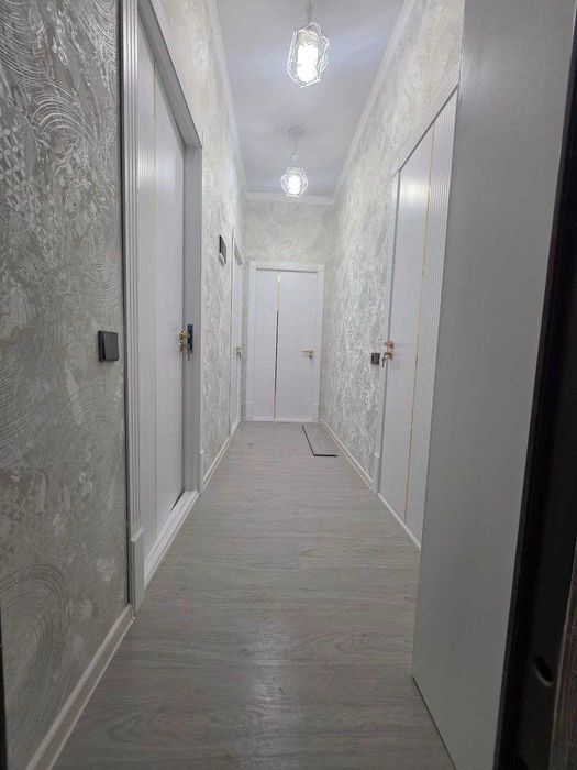 1 хона 2 хона килинган квартира сотилади 25-24 автобаза