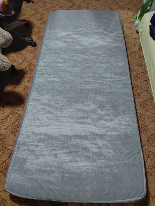 Vând pat suprapus 90×200 cm