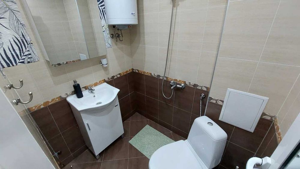 Дава се под наем Двустаен апартамент в Благоевград, Идеален център - 70 кв.м за 459 € - Снимка #4