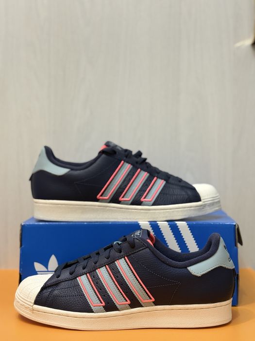 Adidas Superstar