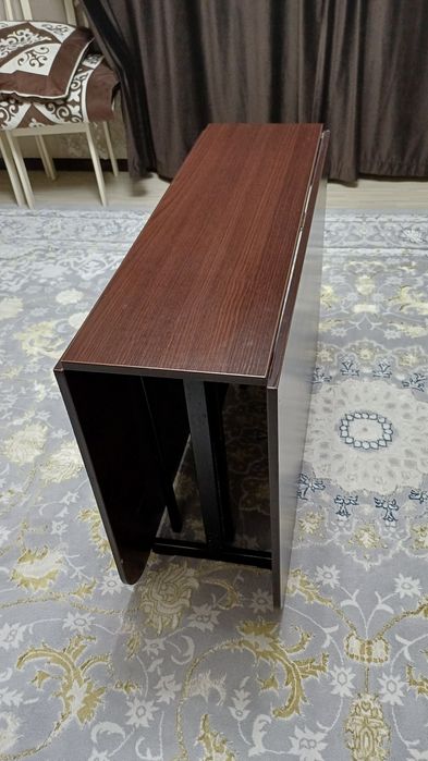 Продается стол книжка б/у