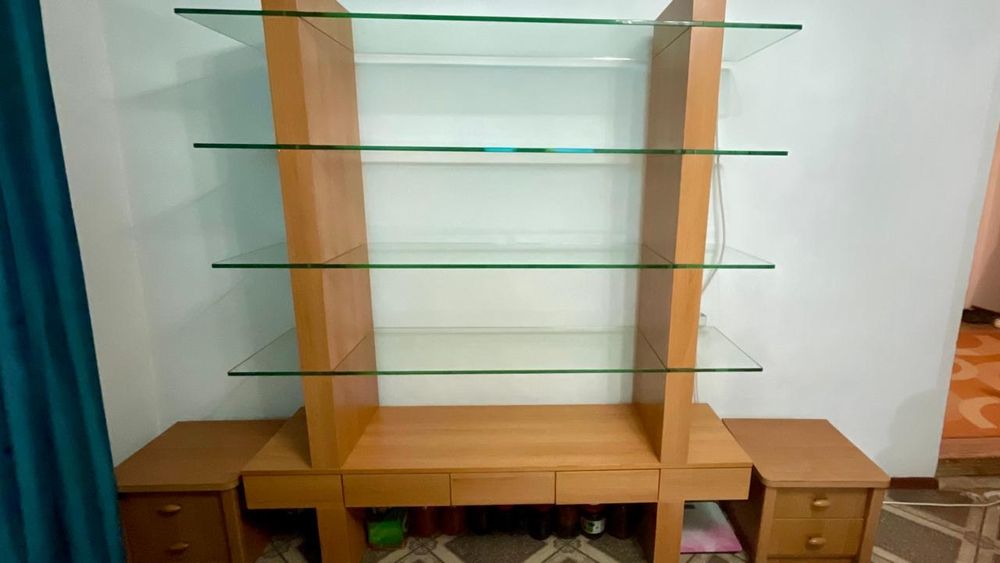 Сервант с тумбамами