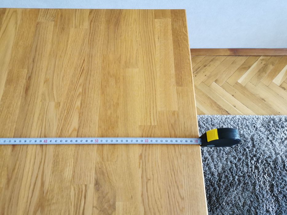 Продавам трапезна маса