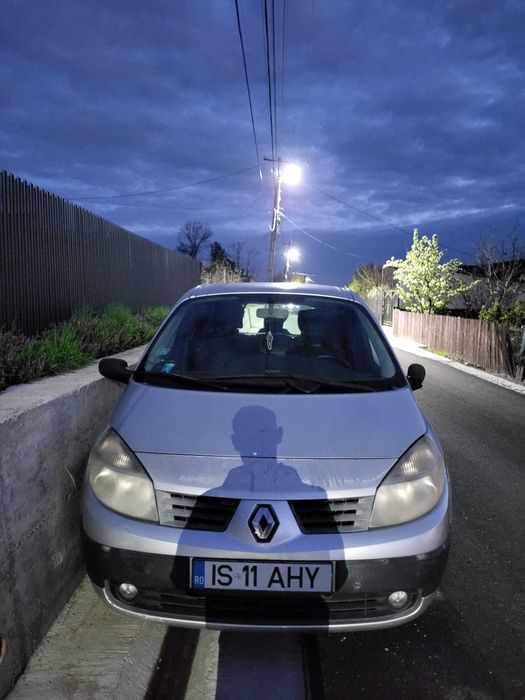 Renault Scenic – pentru dezmembrare / vânzare integrală