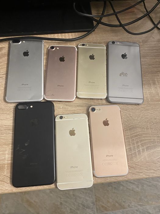 Lot telefoane APPLE  iphone  7 bucati defecte se aprind 7,7plus 8plus xr de piese