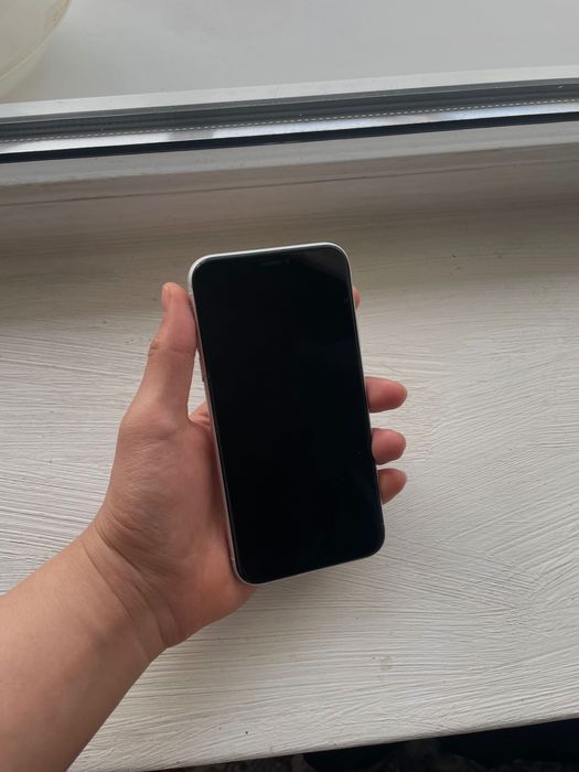 iPhone XR (Айфон ХР) В Хорошем Состоянии