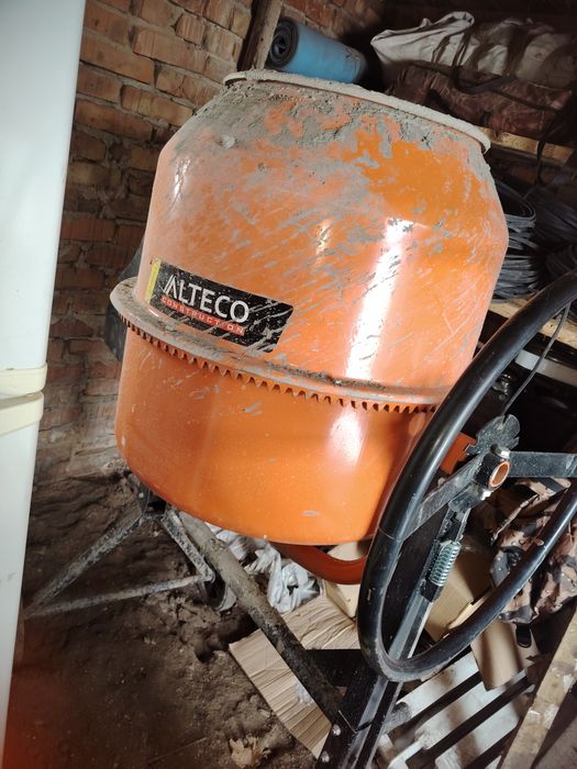 Продается бетономешалка