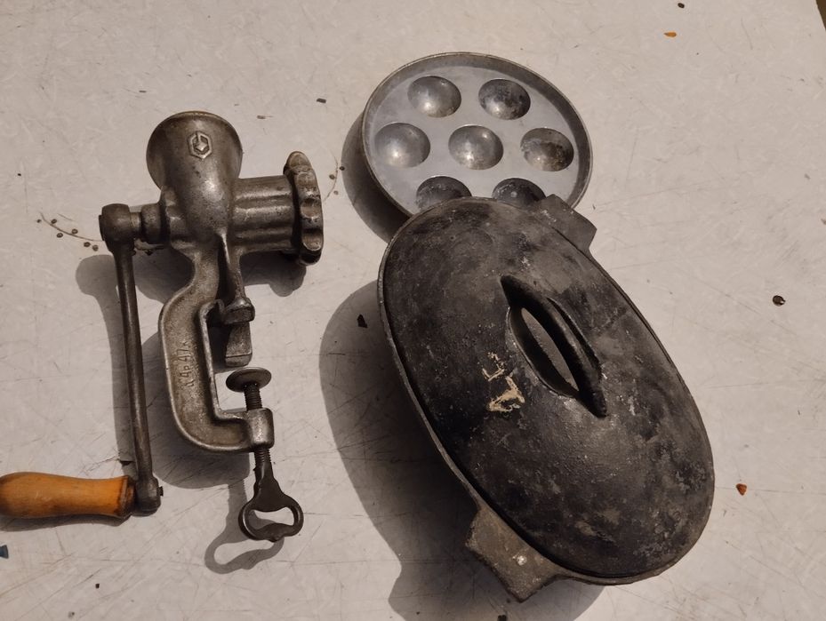 Пельменницу продам