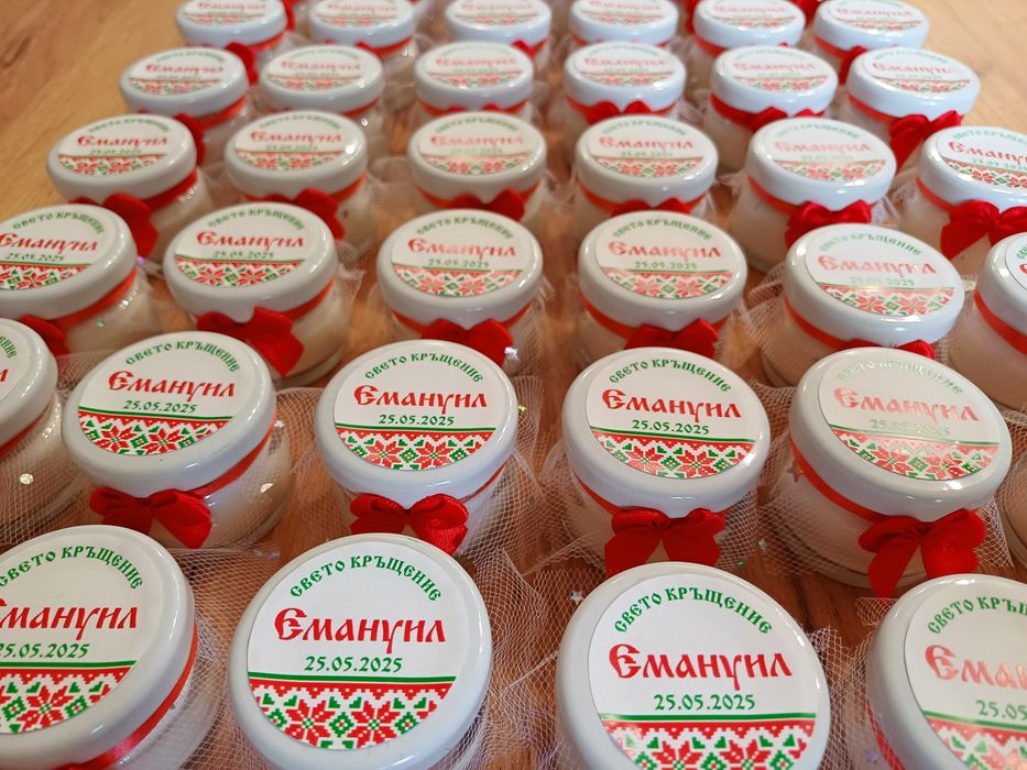 Подаръци за гости-бурканчета свещ от соев восък и гипсокерамика