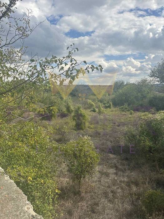 Къща в Варна, област-с.Венелин площ 64 цена 22000