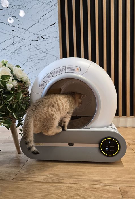 Litieră automată PETLUX noua  + garanție ( pret magazin 2595)