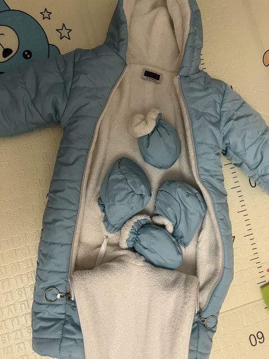 Продам комбинезон на девочку