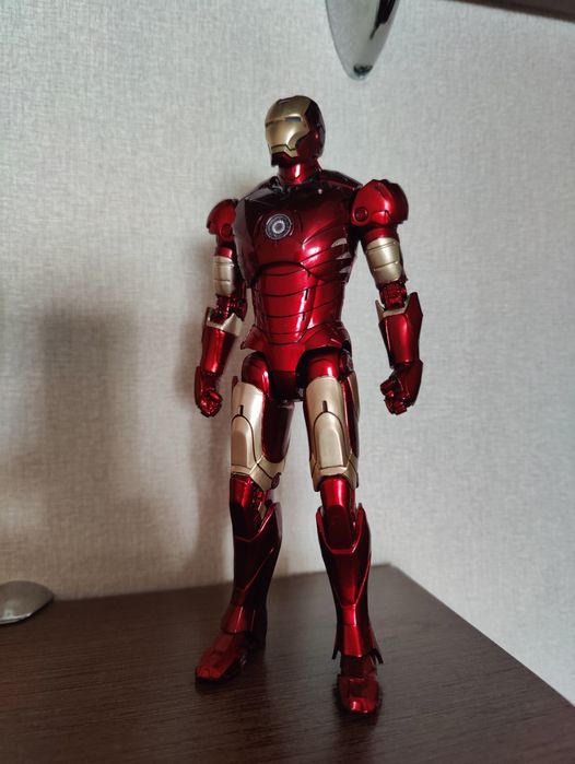 Игрушка железный человек marvel