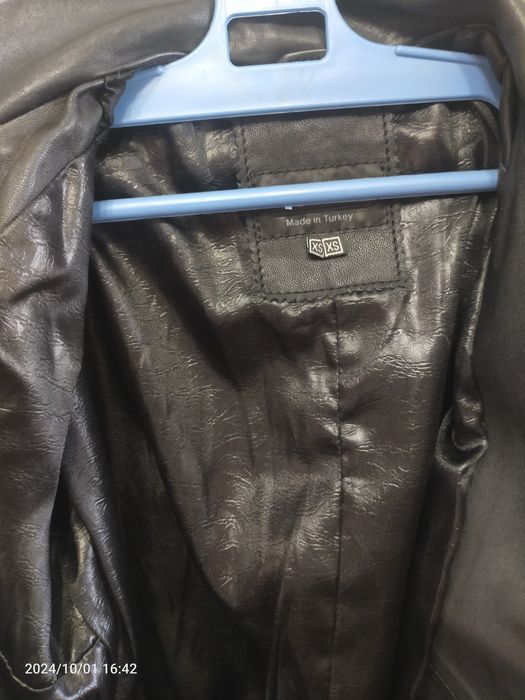 Кожаная куртка 44р.