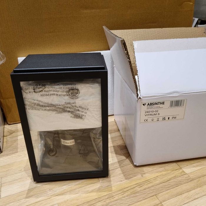 Lampi exterior IP 44 - productie Belgia