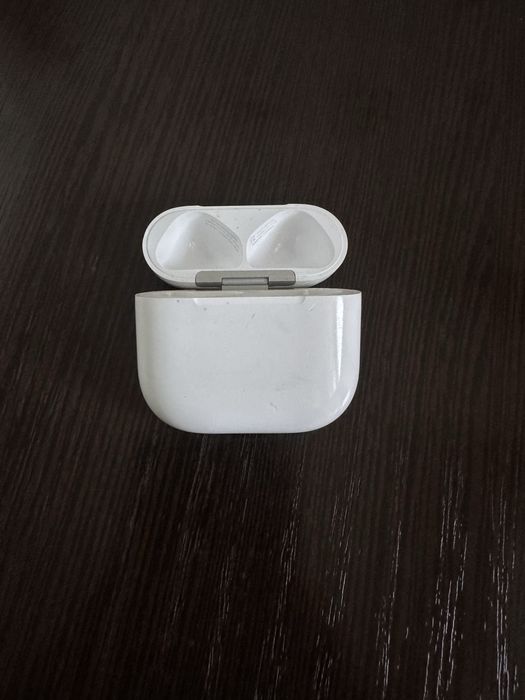 Кейс airpods 4 оригинал