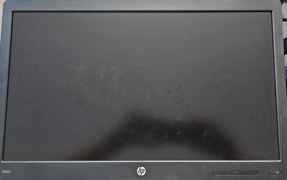 Монитор 21' HP P223
