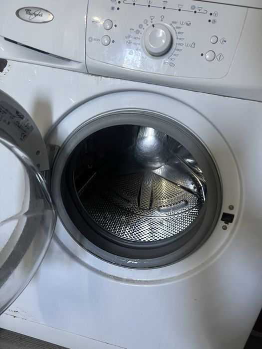 Masina de spalat Whirlpool nefunctionala