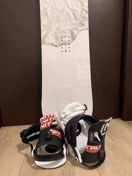 Snowboard Nitro Prime Raw 165 wide cu legaturi Nitro Rambler L