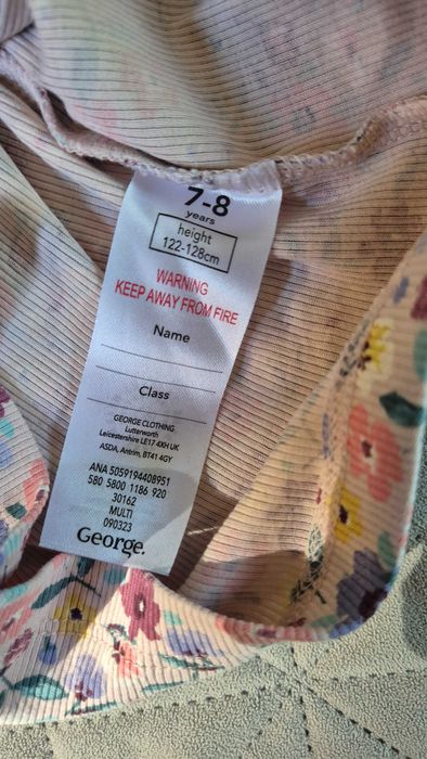 Клинове+блузи 122- 128 см