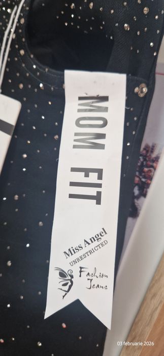 Blugi mom fit negri noi