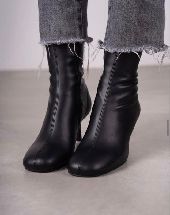 Продаю обувь 39 размера