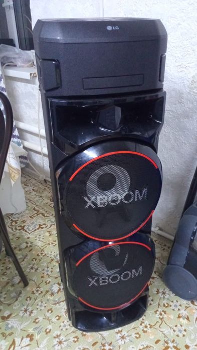 Продам музыкальный центр 1000 ват